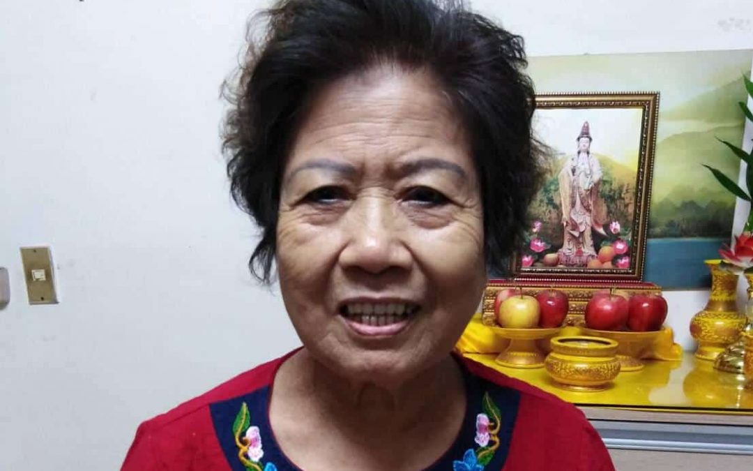 母亲强忍病痛坚持念经，亲眼见到观世音菩萨法像!
